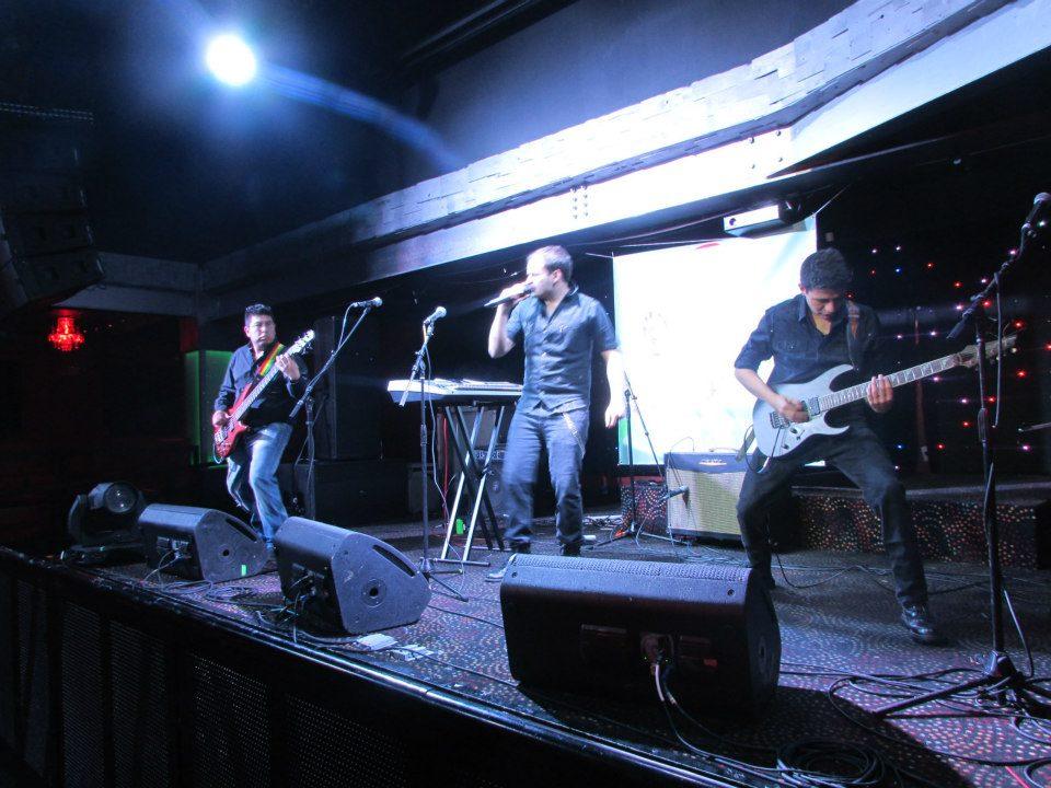 2010 — New Jersey. Building the craft.